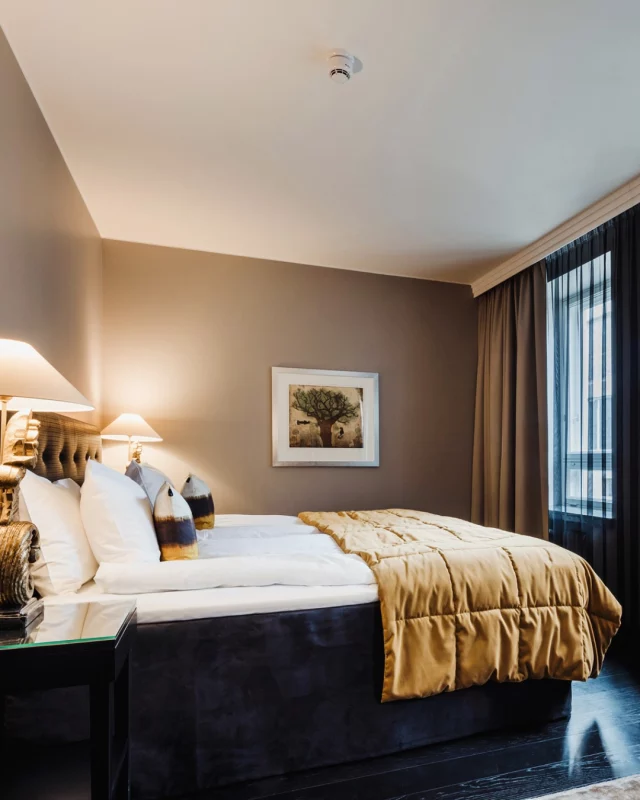 A little extra space. A touch more elegance. ✨
Our Superior Rooms (approx. 27m²) offer that bit of added room and style - perfect for travelers who appreciate thoughtful design and a calm atmosphere.

More room to relax, unwind, and feel at home — right in the heart of the city.

#hotelf6 #boutiquehotel #helsinki #reasontotravel #nordichotelsandresorts #strawberry